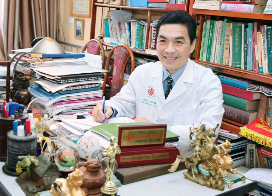Theo Ths.Bs Hoàng Khánh Toàn , đau lưng mỏi gối tê tay là bệnh thường gặp ở người cao tuổi.